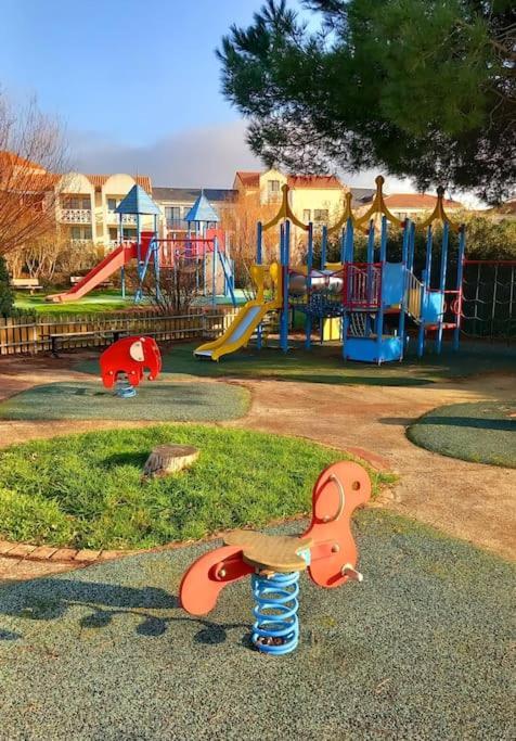 "Le Filet Du Lac" Appartement Atypique, 5 Personnes, Duplex, Vue Lac, Acces Parc Aquatique Gratuit Talmont-Saint-Hilaire 外观 照片